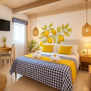 Spagna Lemon Suites